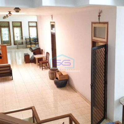 Dijual Ruko di Mt Haryono Semarang LB 420m2 Bangunan 3 Lantai