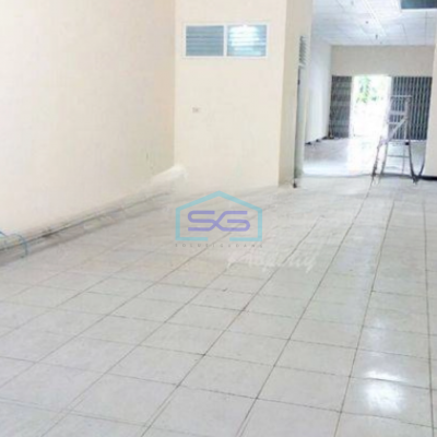 Disewakan Ruko di Jalan Kh Wahid Hasyim Semarang Luas 144m2 Bagus-3