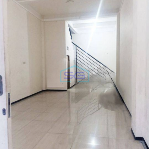 Disewakan Ruko Strategis di Supriyadi Semarang LB 156m2 Bebas Banjir-2