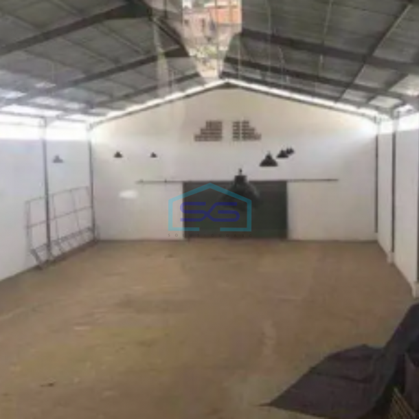 Dijual Gudang Gatot Subroto di Daerah Semarang LT 1160m2-1