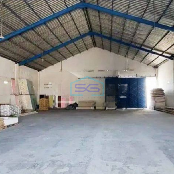 Dijual Gudang Siap Pakai di Daerah Karanganyar , Solo Luas Tanah 1890m2 Bagus-1
