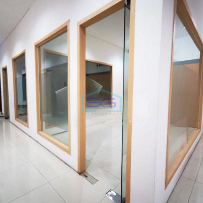 Disewakan Ruang Usaha Tengah Kota di Gajahmada Semarang LB 970m2 Siap Pakai