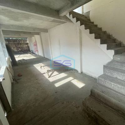 Disewakan Ruang Usaha 2 Lantai Di Pusat Seminyak Bali LB 300m2