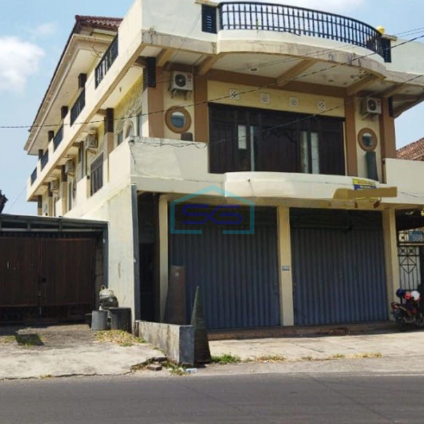 Disewakan Gedung Ruang Usaha 3 Lantai di Kerobokan Badung Bali LB 1000m2-1