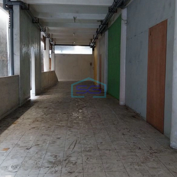 Disewakan Gedung Ruang Usaha 3 Lantai di Kerobokan Badung Bali LB 1000m2-2