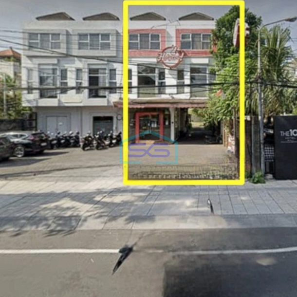 Disewakan Ruko Gandeng Parkiran Super Luas Jalan Utama Dewi Sri Badung Bali LT 920m2-1