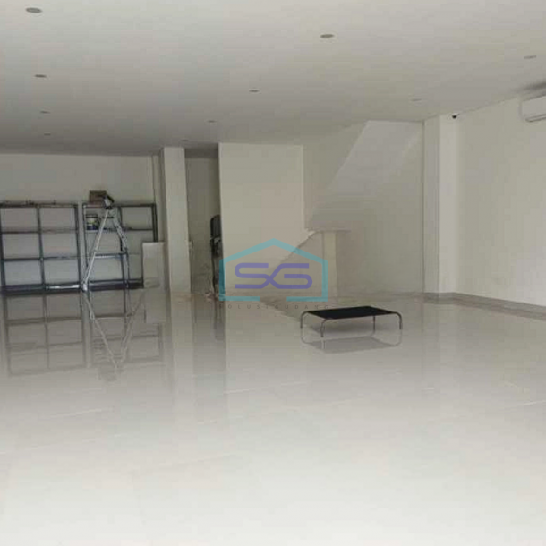 Disewakan Ruko Gandeng 3 Lantai Semi Furnished di Denpasar Bali LB 400m2-4
