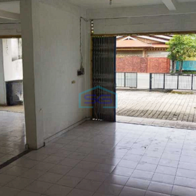 Disewakan Ruko Gandeng 2 Lantai Parkiran Luas di Denpasar Bali LB 200m2