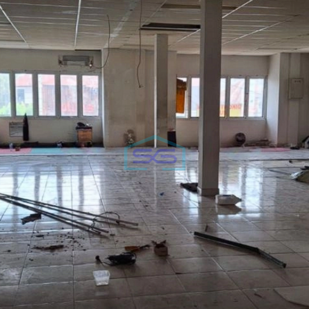 Disewakan Ruko Gandeng 3 Lantai Parkiran Luas di Gatsu Barat Denpasar Bali LB 550m2-3