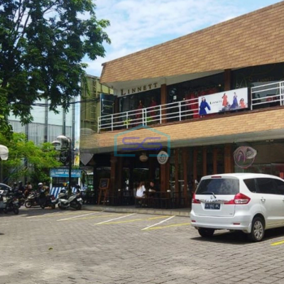 Disewakan Ruko Ex Cafe di Pusat Keramaian Kerobokan Bali Luas 200m2