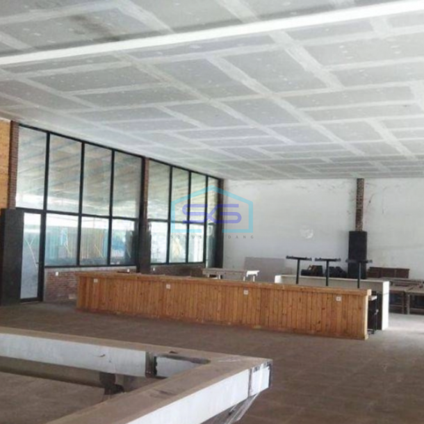 Disewakan gedung komersil dengan parkiran luas di Denpasar Bali-2