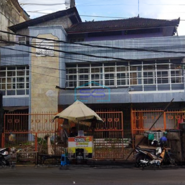 Dijual gedung komersil 3 lantai di Kerobokan Bali-1