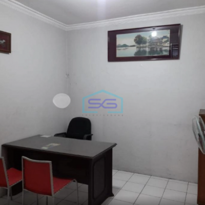 Disewakan Gudang / Ex Showroom Nol Jalan Propinsi Sidoarjo Jawa Timur LB 300m2