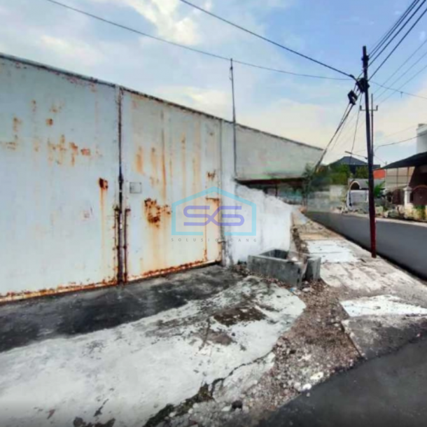 Disewakan Ruang Usaha Hook Eks Bengkel Wonokromo Surabaya Luas Bangunan 320m2-1