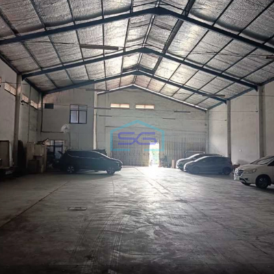 Disewakan Gudang Siap Pakai Langsung Menghadap Jalan Raya Kalimas Barat Surabaya Luas 800m2