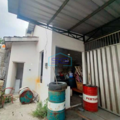 Disewakan Gudang Akses Jalan Bisa truk engkel Dukuh Kupang Surabaya LB 180m2