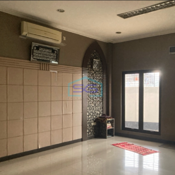 Disewakan Ruang kantor Di Tebet Luas Bangunan 84 m²-1