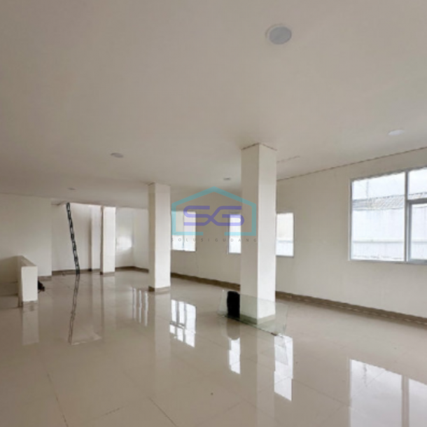Dijual Ruko Luas Bangunan  324 m²  Lokasi di Tebet Jakarta Selatan-1