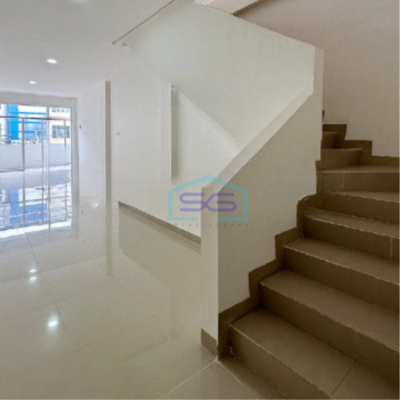 Dijual Ruko Luas Bangunan  324 m²  Lokasi di Tebet Jakarta Selatan