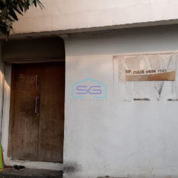 Disewakan Ruko 3 Lantai Luas Tanah  100 m² di Cipete Jakarta Selatan-1