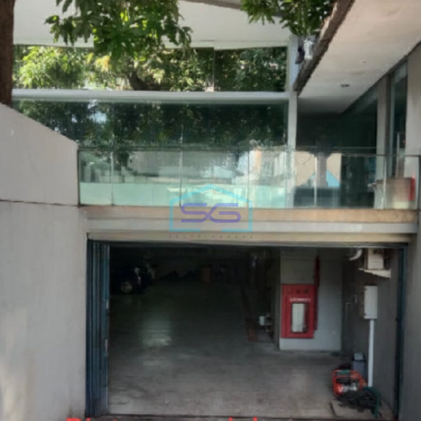 Dijual Kantor Lokasi Strategis Luas Bangunan  1044 m² di Jakarta Selatan-2