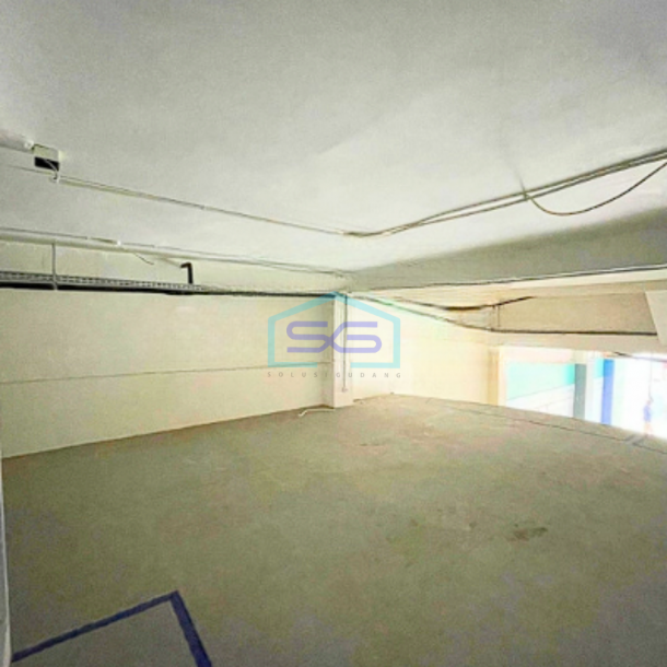 Disewakan Ruko Besar Siap Pakai 1,5 Lantai Di Kemang, Jakarta Selatan LB 420m2-4