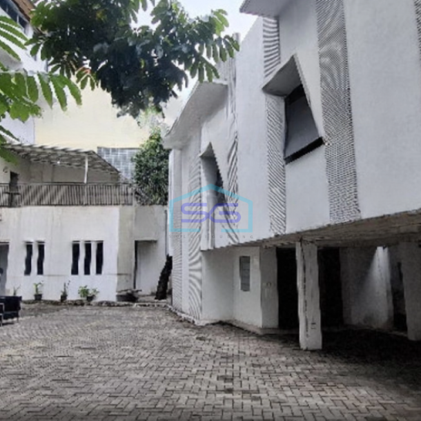 Disewakan Kantor Luas Tanah  1237 m² Lokasi di Kebayoran Baru Jakarta Selatan-1