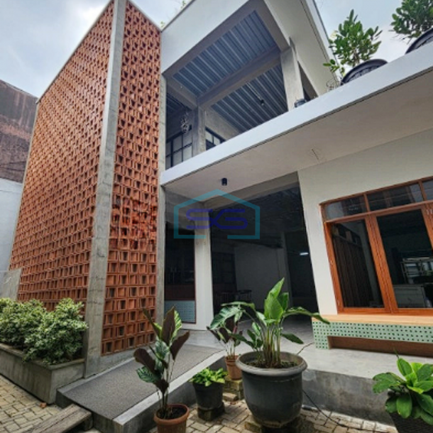 Dijual Gedung 3 Lantai Di Lokasi Strategis Menteng Jakarta Pusat LB 1000m2-1