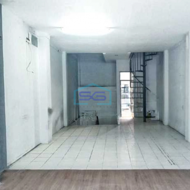Dijual Ruko 3 Lantai Plus Rooftop Di Lokasi Strategis Luas Tanah 68 m²-2