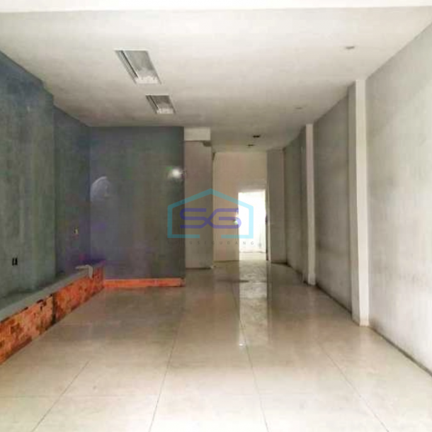 Dijual Ruko 3 Lantai Plus Rooftop Di Lokasi Strategis Luas Tanah 68 m²-1