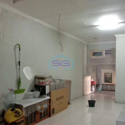 Disewakan Ruko Gandeng Di Kebayoran Lama Luas Tanah 312 m²