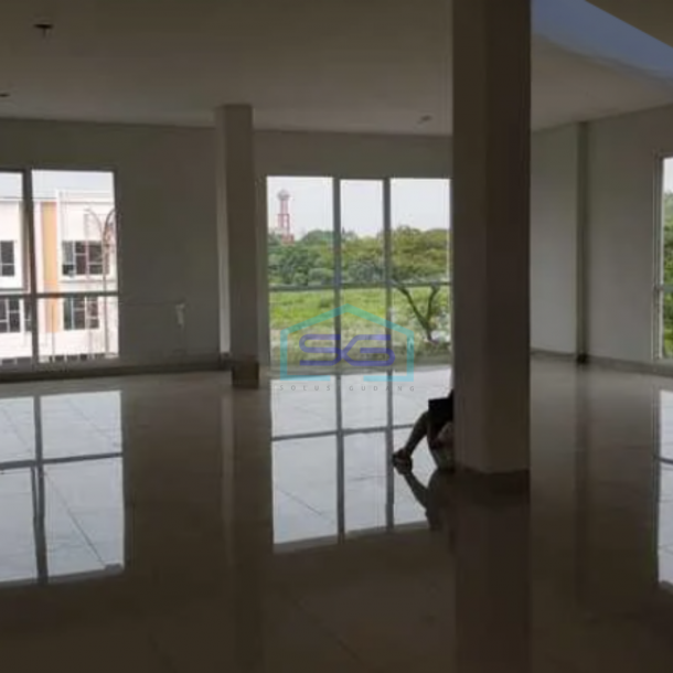 Dijual Ruko Bagus Gandeng di Sorrento Junction Posisi Hoek dan Badan Gading Serpong, Tangerang Luas Bangunan 324 m²-2