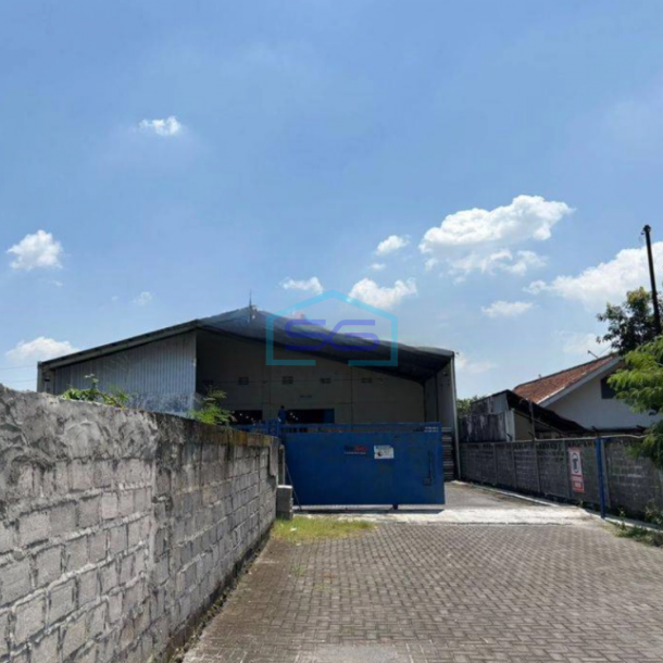 Disewakan Gudang Murah Akses Kontainer Dan Tepi Jalan Area Gamping Sleman Dalam Area Pergudangan  LT 2204m2-1
