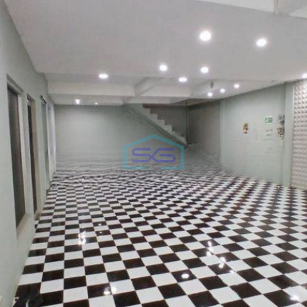 Dijual Ruko Murah Parkir Luas Cocok Kantor dan Usaha LT 276m2 Yogyakarta-2