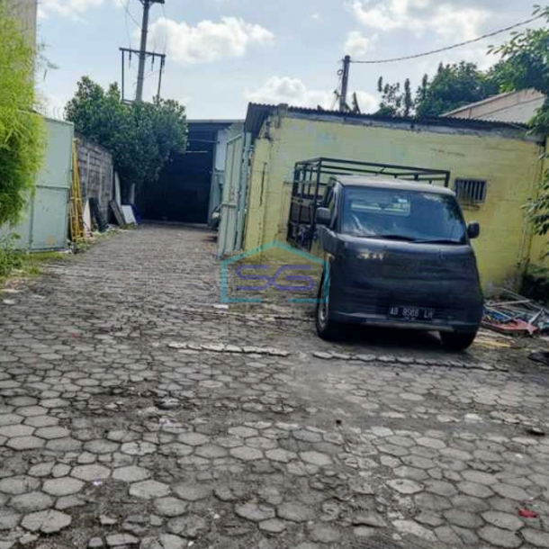 Disewakan Gudang Serbaguna Siap Pakai Area Mlati Sleman Yogyakarta LT 1000m2-1