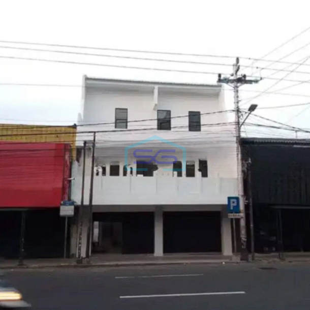 Disewakan  Ruko Area Tengah Kota Cocok Untuk Kantor dan Usaha di Yogyakarta LB 300m2-1