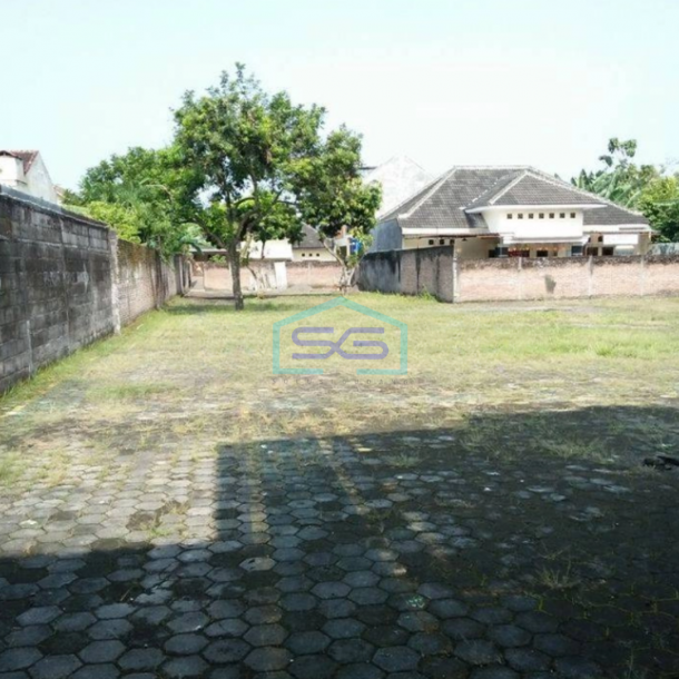 Disewakan Ruko Besar Tanah Luas Cocok Kantor LT 2000m2 Yogyakarta-6