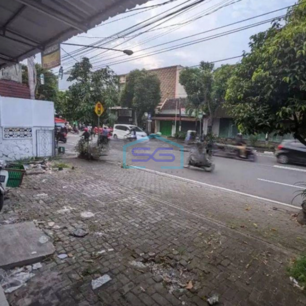 Disewakan Ruko Murah Tepi Jalan Utama Dekat Malioboro LB 300m2 Yogyakarta-3