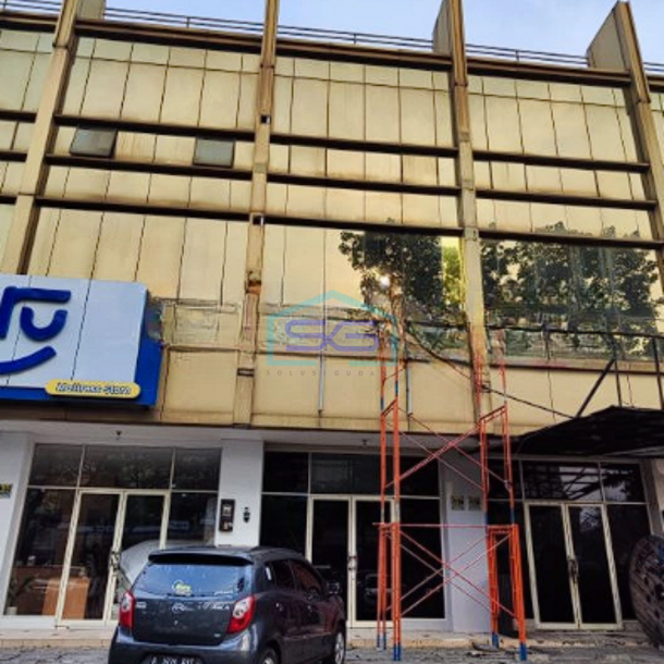Dijual Ruko Green Lake City Hadap Jalan Luas Bangunan 200m2 Jakarta Barat-1