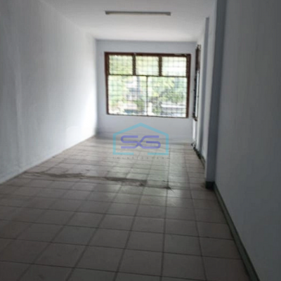 Dijual Ruko Bagus Di Taman Galaxy Bekasi Siap Pakai Luas Bangunan 200m2-2