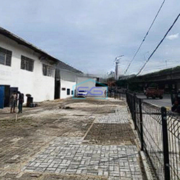 Dijual Gudang Siap Pakai Di Jakarta Barat Lokasi Pinggir Jalan Utama Luas 1000m2-1