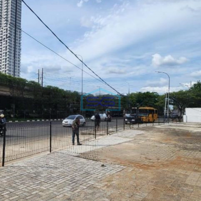 Dijual Gudang Siap Pakai Di Jakarta Barat Lokasi Pinggir Jalan Utama Luas 1000m2