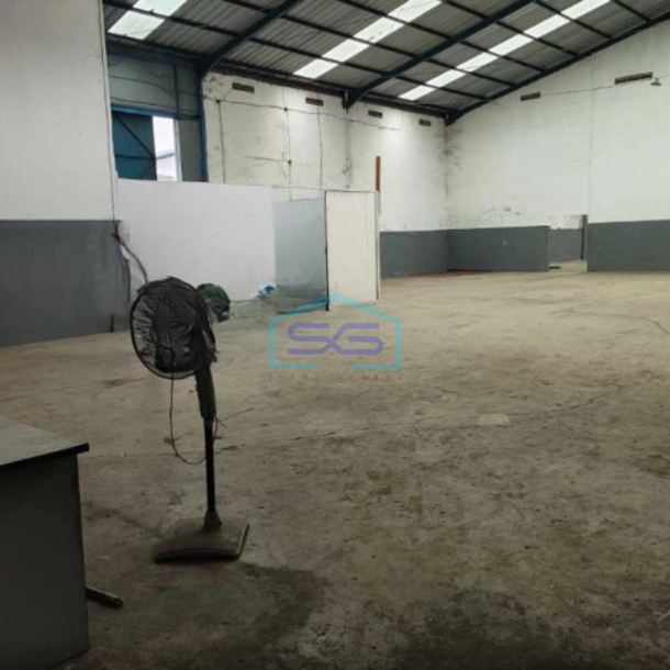 Disewakan Gudang Luas Tanah  650 m² Lokasi Siap Huni di Tangerang-2