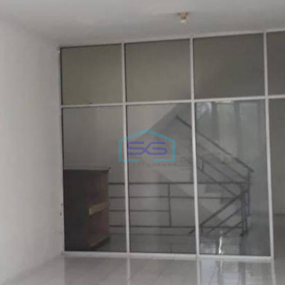 Disewakan Ruko 3 Lantai Luas Bangunan  135 m² di Jakarta Barat