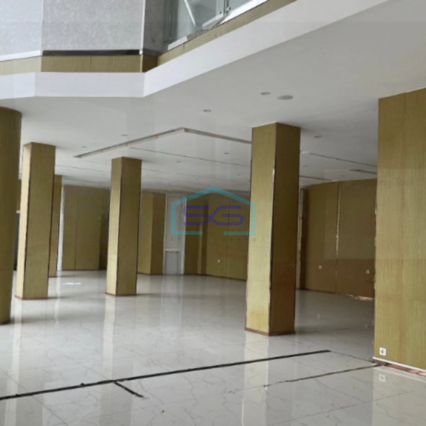 Disewakan Ruang Usaha Luas Bangunan  650 m² Lokasi Bebas Banjir di Tangerang-1