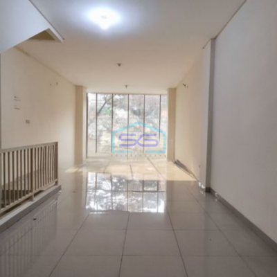 Dijual Ruko 3 Lantai Luas Bangunan  200 m² Lokasi Jakarta Barat