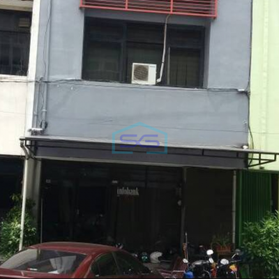 Dijual Ruko 3 Lantai Luas Bangunan  207 m²  Lokasi di Jakarta Selatan