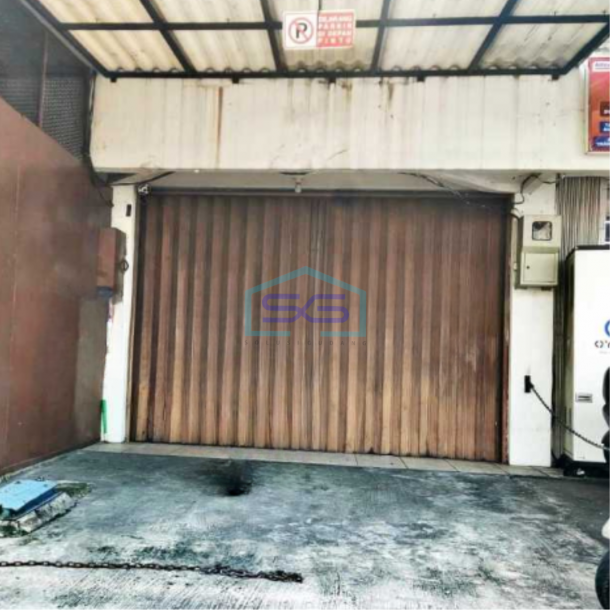 Dijual Ruko Lokasi Bebas Banjir Luas Bangunan 180 m² di Jelambar Jakarta Barat-1
