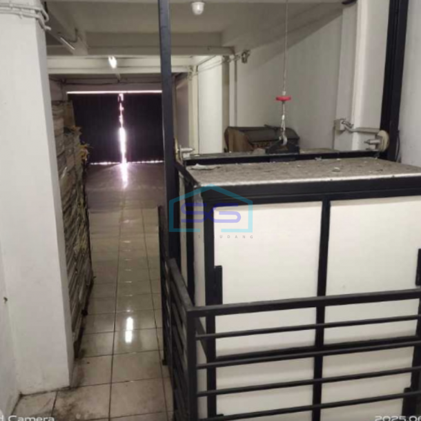 Dijual Ruko Lokasi Bebas Banjir Luas Bangunan 180 m² di Jelambar Jakarta Barat-3