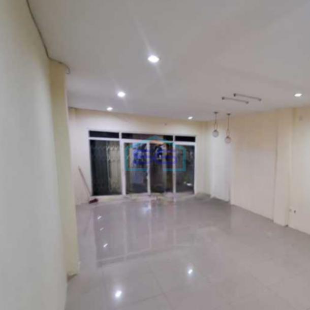 Dijual Ruko Lokasi Bebas Banjir di Tanjung Duren Jakarta Barat Luas Bangunan 268 m²-4
